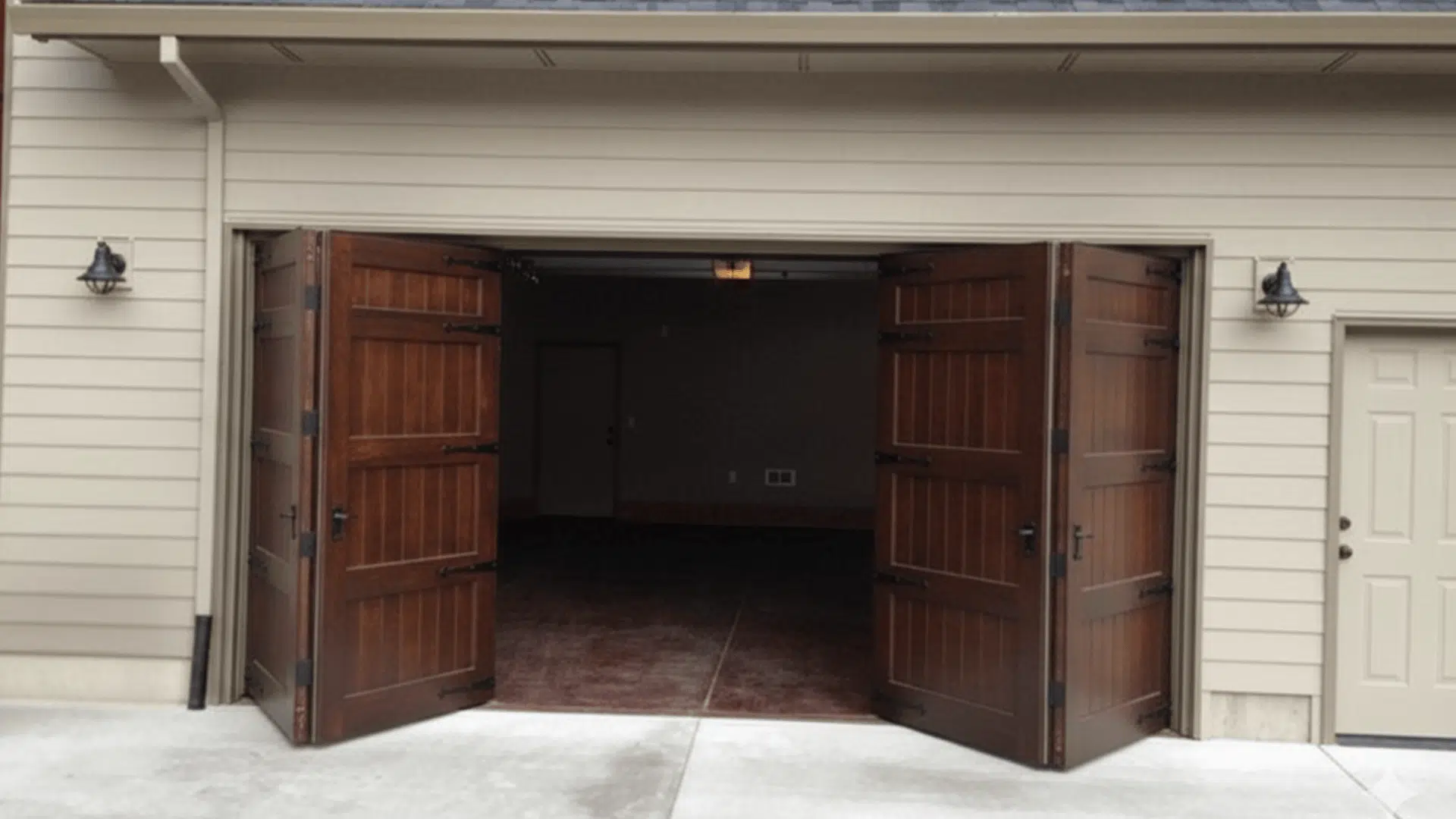 bi fold garage door