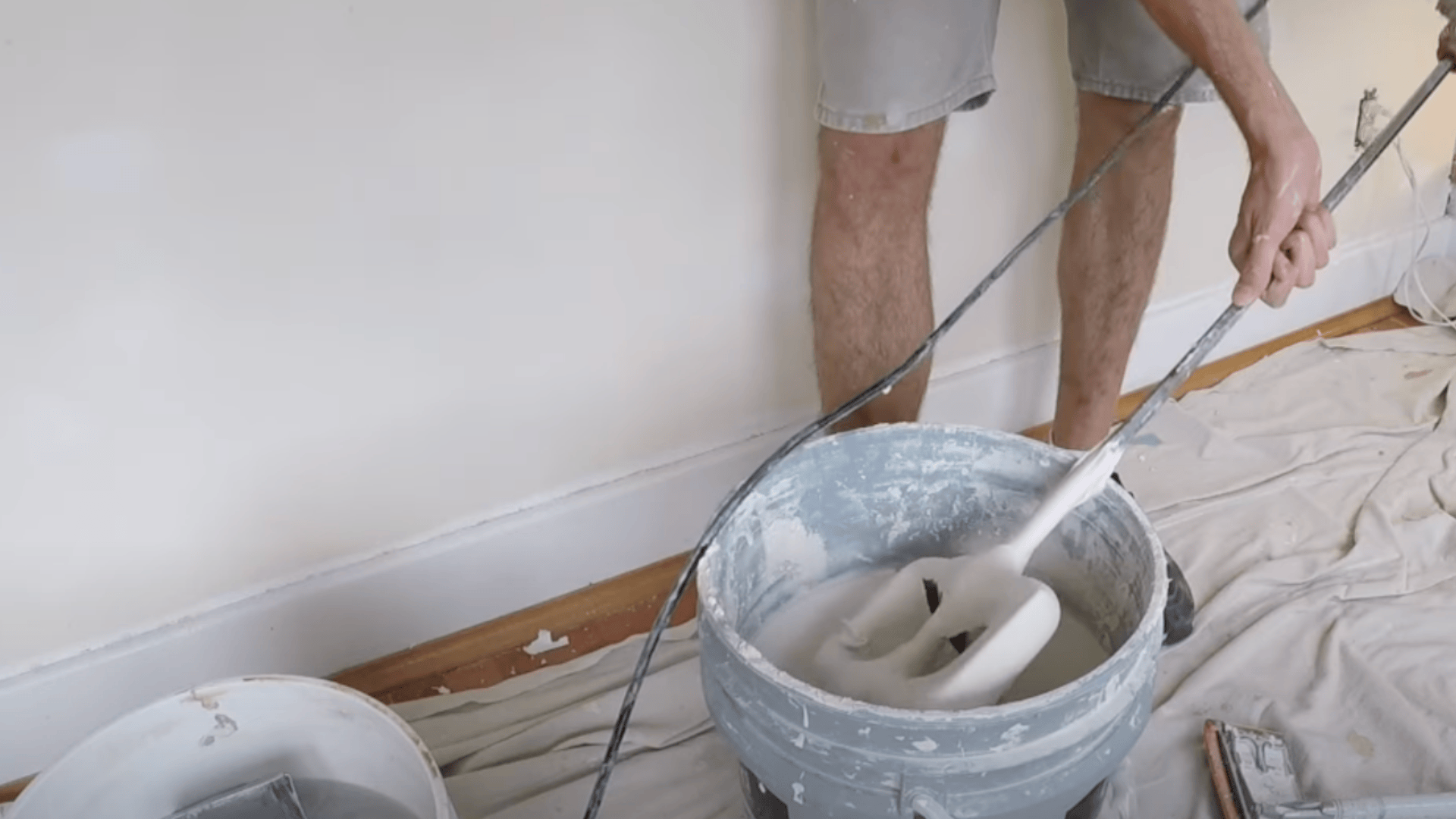 mix the drywall mud