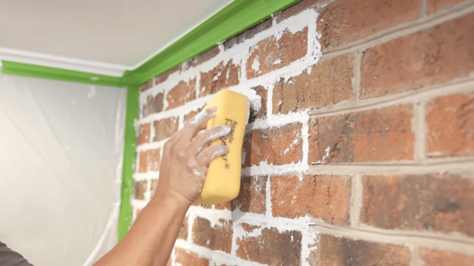 Sponge to Create the Distressed German Schmear Look