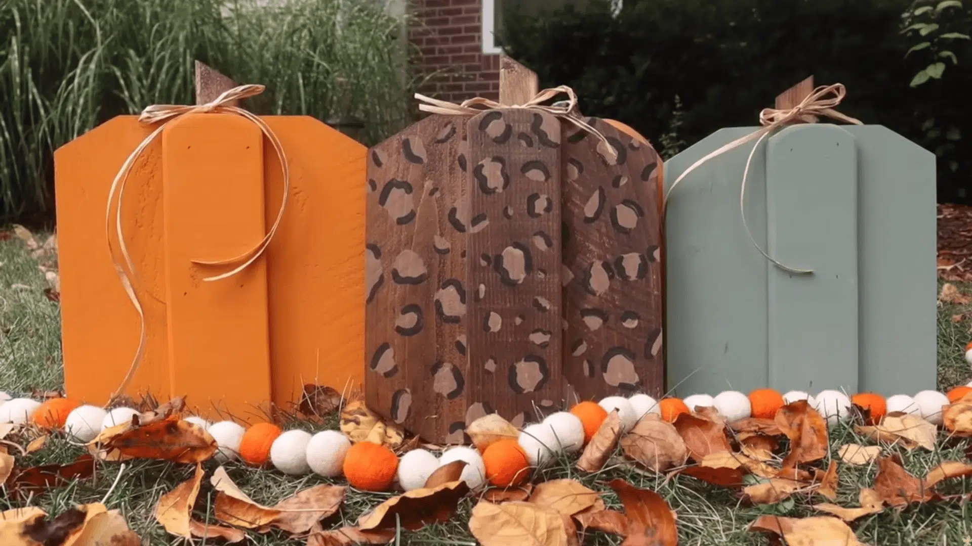 layered wood pumpkins